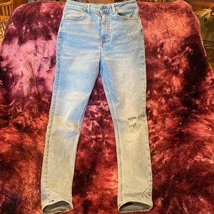 Forever 21 High Rise Mom Jeans Size 28